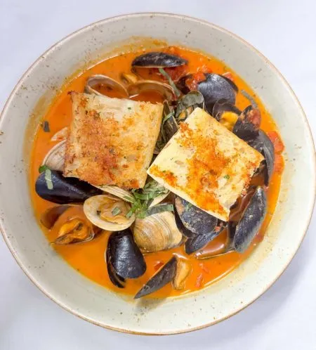clams and mussels Steamer Bowls: 7 Irresistible Reasons This Fresh Duo Is Perfect right now on Anna Maria